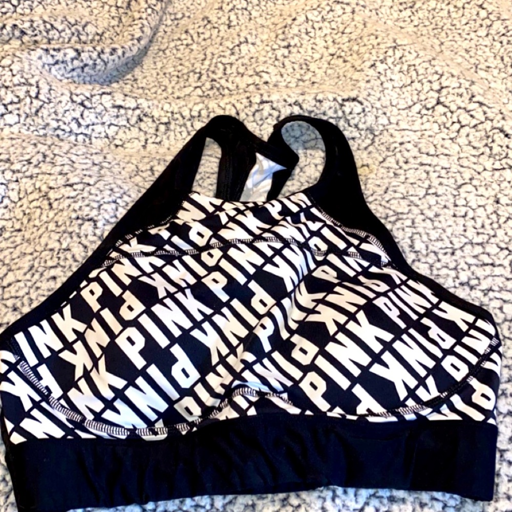 Sports bra / barely worn